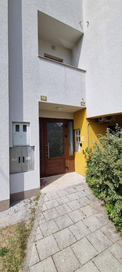 Apartamento Oaza Klara Karlovac Exterior foto